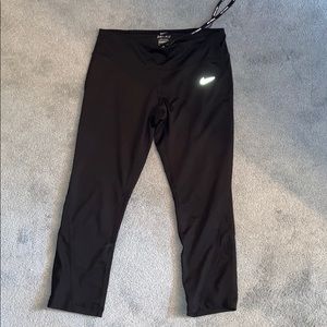 Reflective Nike running crop leggings